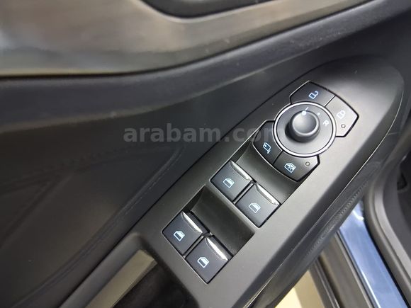 YÜCELER OTO'DAN 2025 MODEL FORD FOCUS 1.5 TİTANİUM STİL HATASIZ