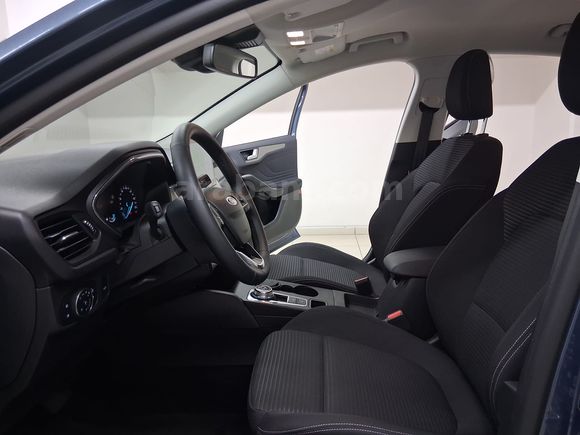 YÜCELER OTO'DAN 2025 MODEL FORD FOCUS 1.5 TİTANİUM STİL HATASIZ