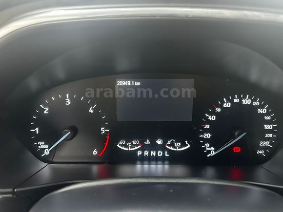 YÜCELER OTO'DAN 2025 MODEL FORD FOCUS 1.5 TİTANİUM STİL HATASIZ
