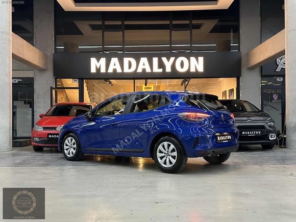 2023 RENAULT CLİO 1.0 TCE EQUİLİBRE 41 BİN KM!