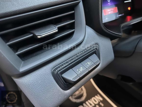 2023 RENAULT CLİO 1.0 TCE EQUİLİBRE 41 BİN KM!