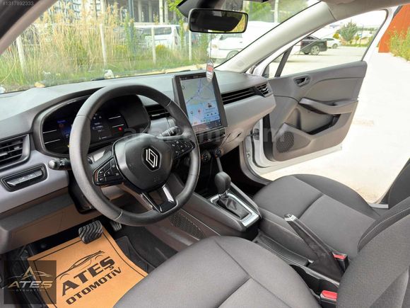 HATASIZ 2024 RENAULT CLİO 1.0 TCE TESLA EKRANLI - EQUİLİBRE