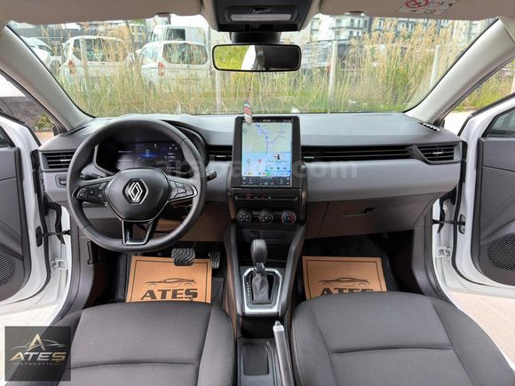 HATASIZ 2024 RENAULT CLİO 1.0 TCE TESLA EKRANLI - EQUİLİBRE
