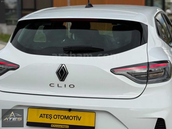 HATASIZ 2024 RENAULT CLİO 1.0 TCE TESLA EKRANLI - EQUİLİBRE