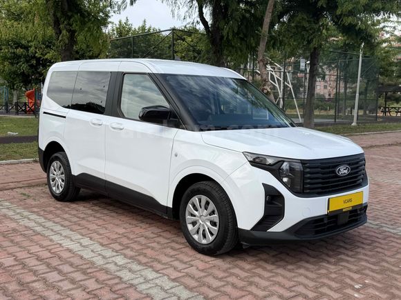 HATASIZ 2025 MODEL FORD TOURNEO COURİER BENZİN+DELUXE+OTOMATİK