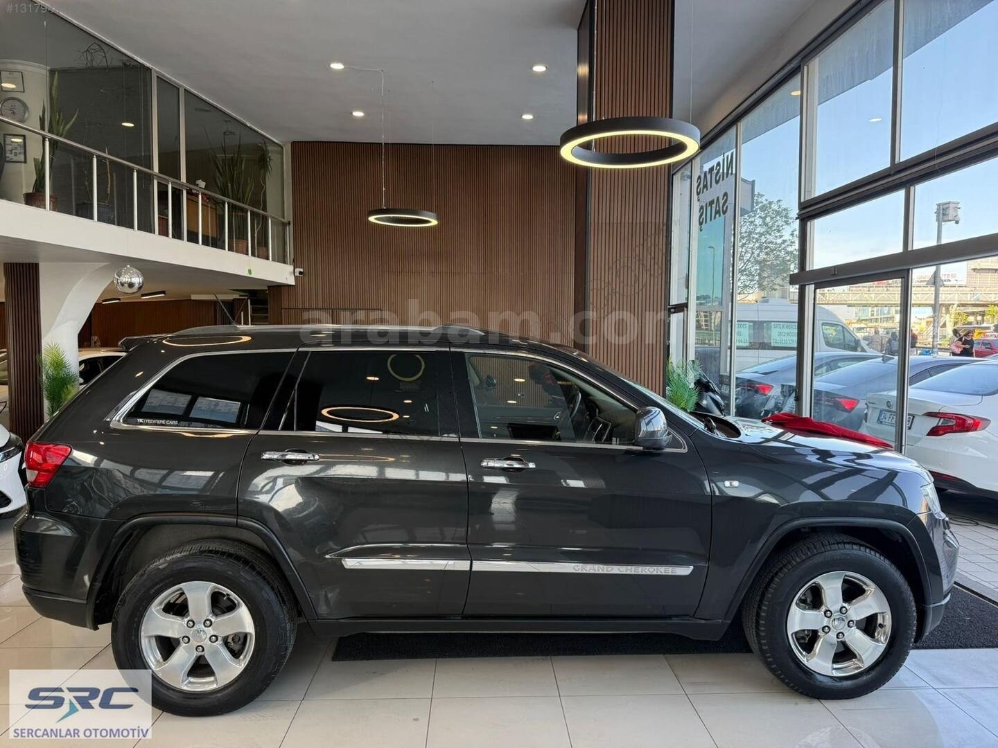 Galeriden Jeep Grand Cherokee 3.0 CRD Limited 2011 Model İstanbul 77.000 km Siyah 4