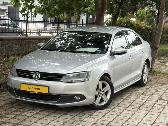 2013 MODEL 1.6 DİZEL COMFORTLİNE JETTA SERVİS BAKIMLI