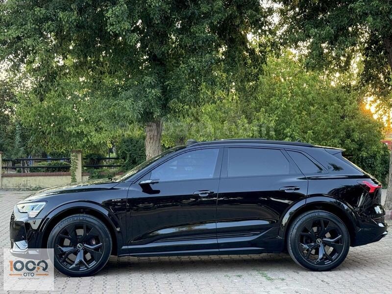 E TRON S QUATTRO 525 HP+SANAL AYNA+AIR+PARFUM+GECE GRŞ+RS KLTK 7