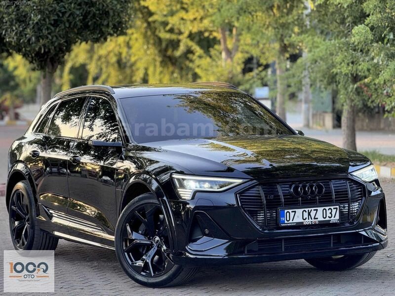 E TRON S QUATTRO 525 HP+SANAL AYNA+AIR+PARFUM+GECE GRŞ+RS KLTK