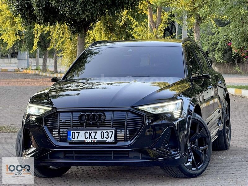 E TRON S QUATTRO 525 HP+SANAL AYNA+AIR+PARFUM+GECE GRŞ+RS KLTK 3