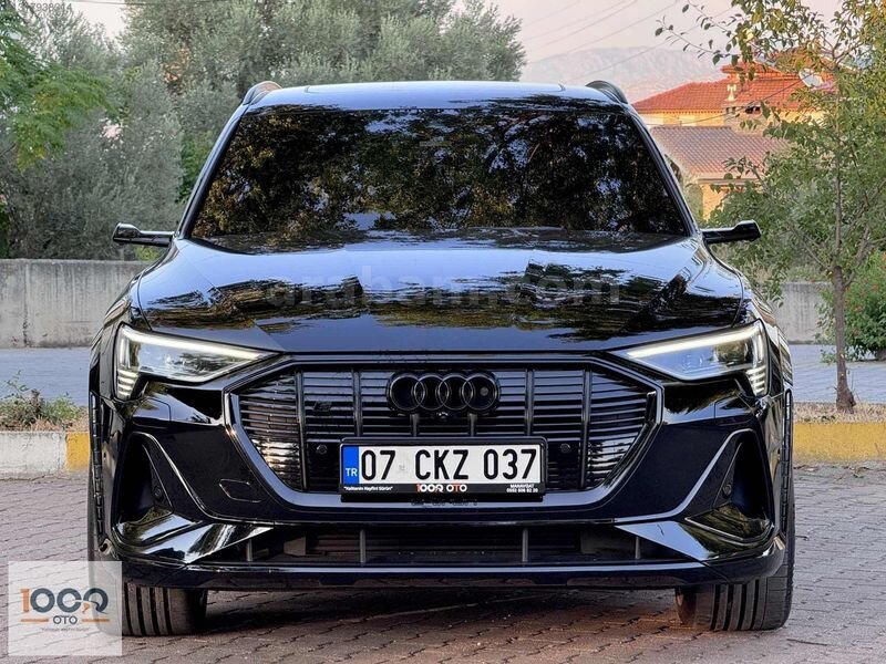 E TRON S QUATTRO 525 HP+SANAL AYNA+AIR+PARFUM+GECE GRŞ+RS KLTK 2