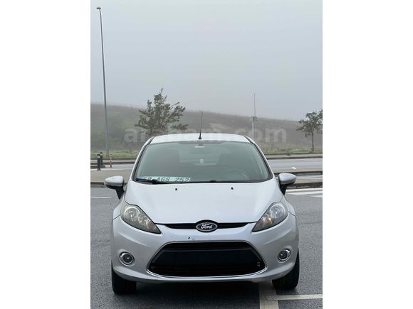 Sahibinden Ford Fiesta 1.25 My 2012 Model  210.000 km Gri