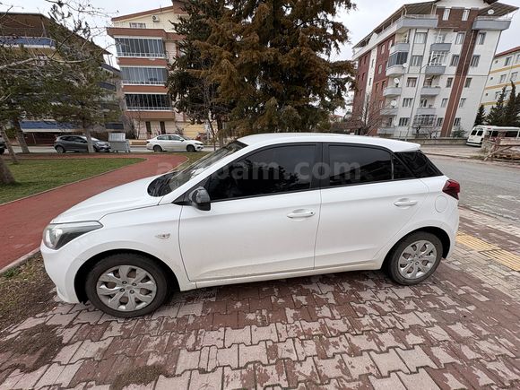 Sahibinden Hyundai i20 1.2 MPI Jump 2015 Model 