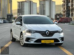 SUİT GARAGE 2021 MODEL 132 BİN KM'DE 1.3 TCE HATASIZ BOYASIZ