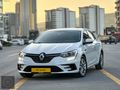 SUİT GARAGE 2021 MODEL 132 BİN KM'DE 1.3 TCE HATASIZ BOYASIZ