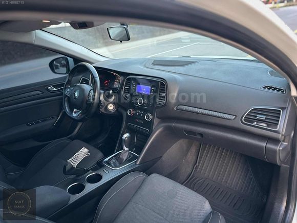 SUİT GARAGE 2021 MODEL 132 BİN KM'DE 1.3 TCE HATASIZ BOYASIZ