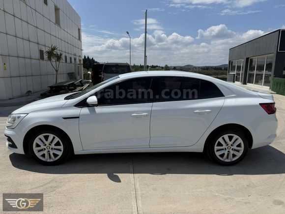 GÜVEN'DEN MEGANE 4 1.3 TCE OTOMATİK