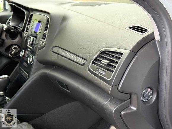 2021 1.3TCE MEGANE 78BİN KM BOYASIZ SERVİS BAKIMLI