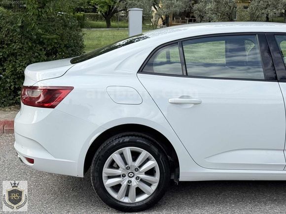 2021 1.3TCE MEGANE 78BİN KM BOYASIZ SERVİS BAKIMLI