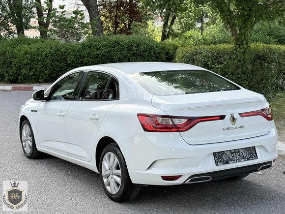 2021 1.3TCE MEGANE 78BİN KM BOYASIZ SERVİS BAKIMLI