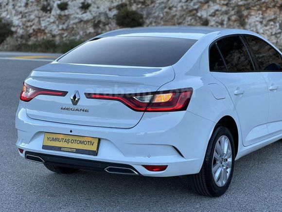 2022 MODEL DÜŞÜK KM OTOMATİK