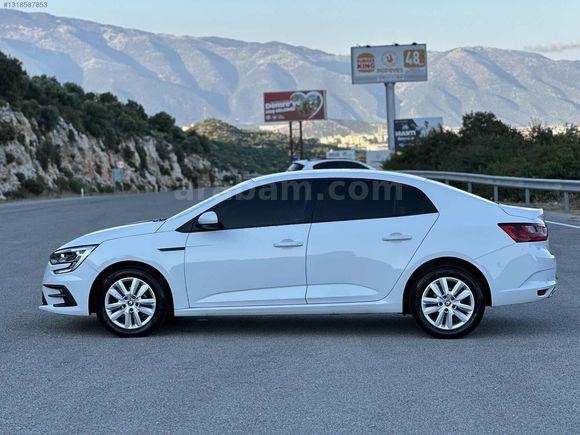 2022 MODEL DÜŞÜK KM OTOMATİK