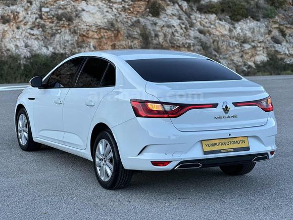 2022 MODEL DÜŞÜK KM OTOMATİK