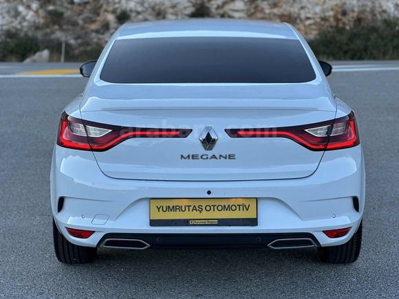 2022 MODEL DÜŞÜK KM OTOMATİK