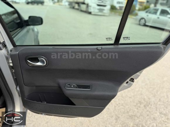 Has-Car_2004_MODEL_BAKIMLI_1.6_MEGAN_2 DYNAMİQUE_DEĞİŞENSİZ