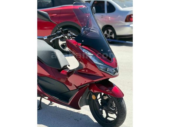 GEROĞLU OTOMOTİV DEN 2022 MODEL HONDA PCX 4000 KM HATASIZ