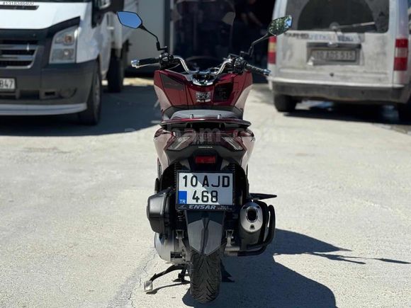 GEROĞLU OTOMOTİV DEN 2022 MODEL HONDA PCX 4000 KM HATASIZ