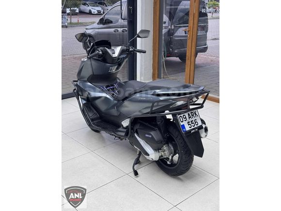 ANL MOTORS YENİ KASA HONDA PCX LANSMAN RENGİ AKSESUARLI