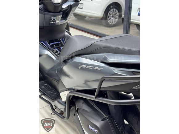 ANL MOTORS YENİ KASA HONDA PCX LANSMAN RENGİ AKSESUARLI