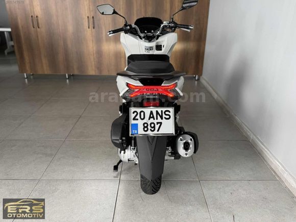 Galeriden Honda PCX125 2024 Model Denizli 6.001 km Beyaz