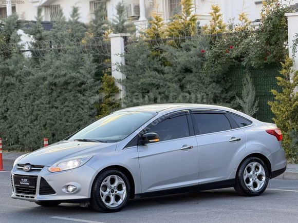 NK GRUP - FORD FOCUS 1.6 TDCİ HATASIZ BOYASIZ 1.SINIF