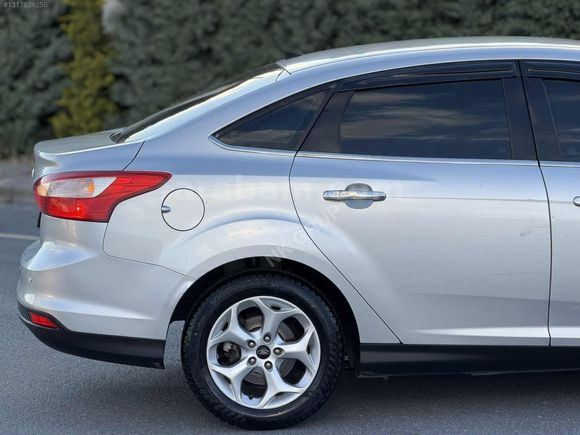NK GRUP - FORD FOCUS 1.6 TDCİ HATASIZ BOYASIZ 1.SINIF