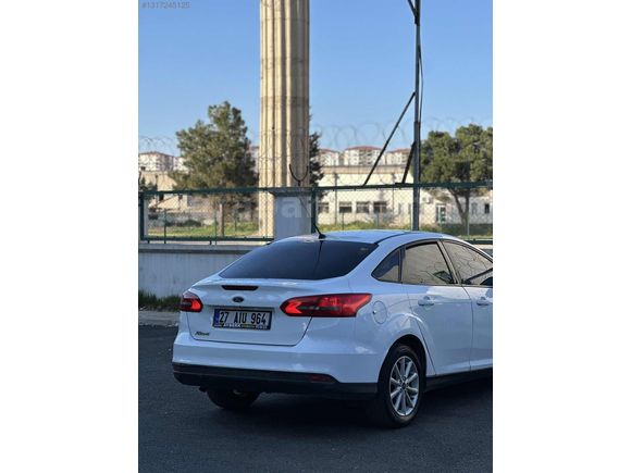 DEĞİŞENSİZ HASARSIZ 2015 MODEL 1.6 TDCI MANUEL