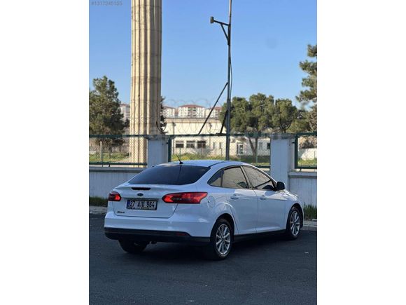 DEĞİŞENSİZ HASARSIZ 2015 MODEL 1.6 TDCI MANUEL
