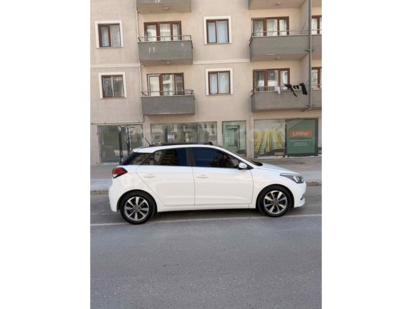  Düşük KM HATASIZ CAM TAVAN i20 