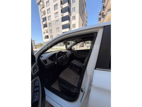  Düşük KM HATASIZ CAM TAVAN i20 