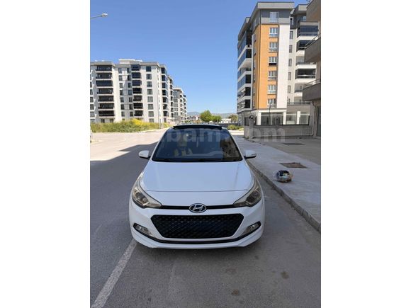  Düşük KM HATASIZ CAM TAVAN i20 