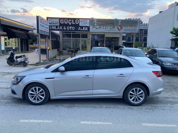 2017 MEGANE DİZEL OTOMATİK 