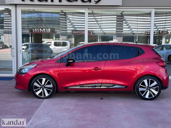 KANDAŞ'DA 2015 CLİO 1.5 DCİ İCON 94.000 KM