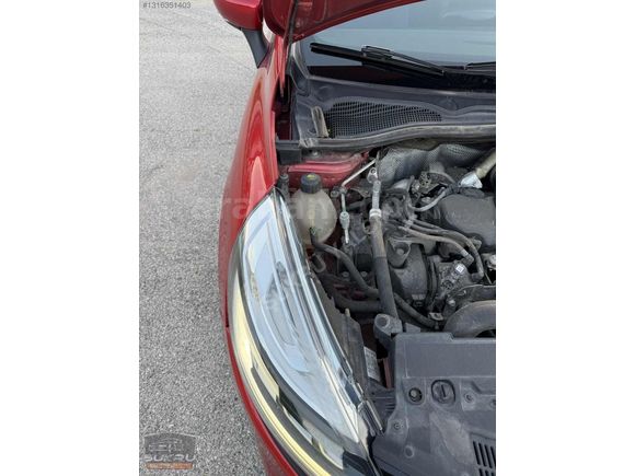 2018--DEĞİŞENSİZ--136.000 km--OTOMATİK--