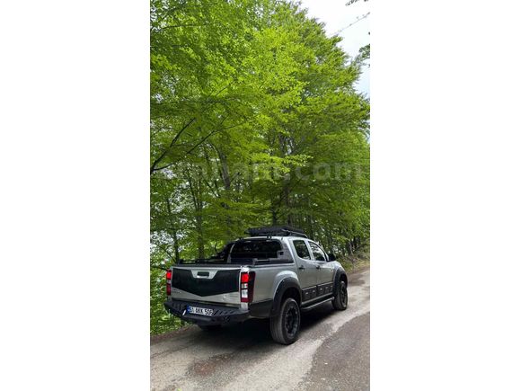 Sahibinden Isuzu D-Max 2.5 D 4x4 2015 Model 