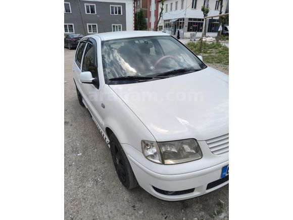 KIRŞEHİRDE POLO 1.4 2000 MODEL DÜRBÜN GÖĞÜS MANUEL