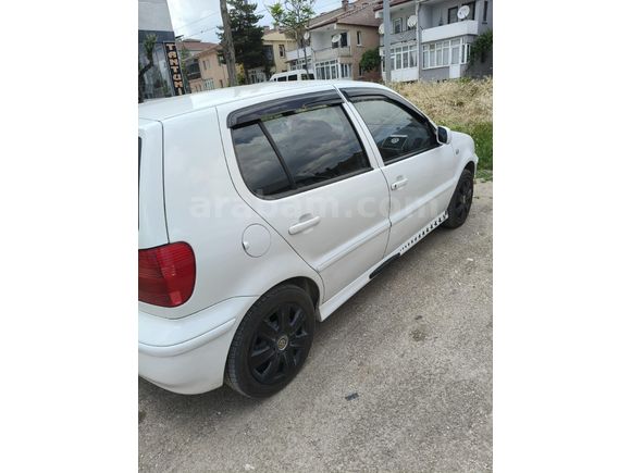 KIRŞEHİRDE POLO 1.4 2000 MODEL DÜRBÜN GÖĞÜS MANUEL