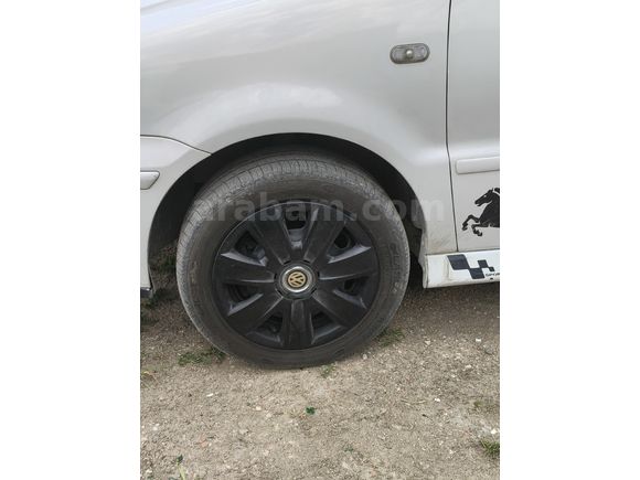 KIRŞEHİRDE POLO 1.4 2000 MODEL DÜRBÜN GÖĞÜS MANUEL