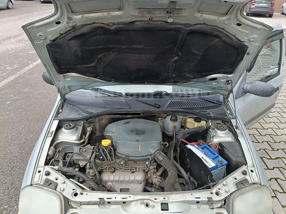 Sahibinden Renault Clio 1.4 RNA 2001 Model