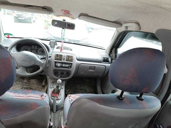 Sahibinden Renault Clio 1.4 RNA 2001 Model